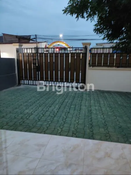 image HANYA INI !! RUMAH SEBELAH PERSIS ALFAMIDI MURAH BANGET !! (1)