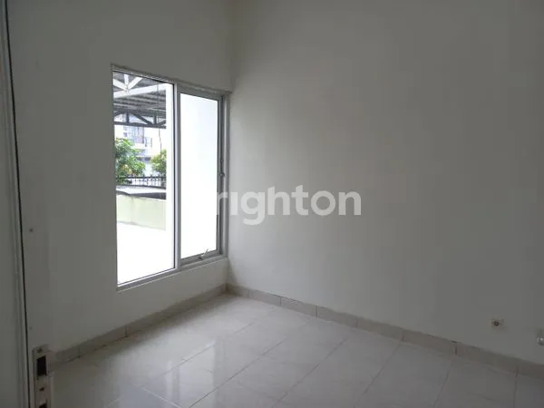 image HUNIAN CANTIK DI PERUMAHAN REGENCY (6)