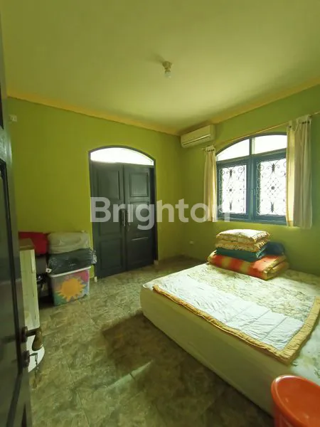 image RUMAH MEWAH DI KAWASAN ELITE HARGA TERBAIK, LINGKUNGAN NYAMAN, STRATEGIS (6)