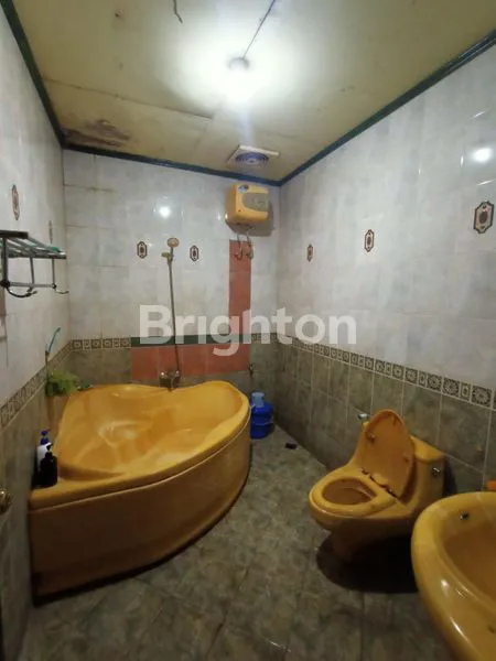 image RUMAH MEWAH DI KAWASAN ELITE HARGA TERBAIK, LINGKUNGAN NYAMAN, STRATEGIS (7)