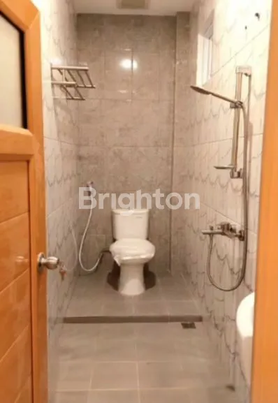 image RUMAH CANTIK SIAP HUNI 2,5 LANTAI DENGAN ATTIC ROOFTOP DI DUREN SERIBU BOJONGSARI (8)