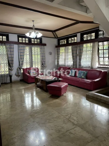 image DIJUAL RUMAH CANTIK DAN LUAS DI KOMPLEK KALIBATA INDAH DI JAKARTA SELATAN (4)