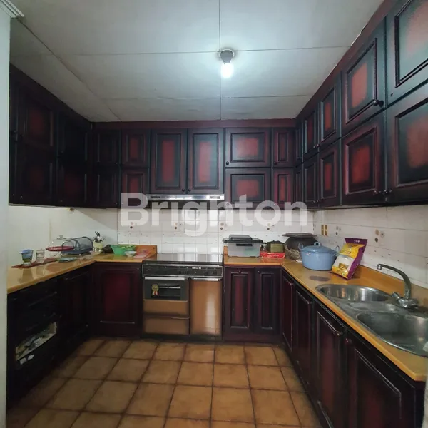image DIJUAL RUMAH CANTIK DAN LUAS DI KOMPLEK KALIBATA INDAH DI JAKARTA SELATAN (6)