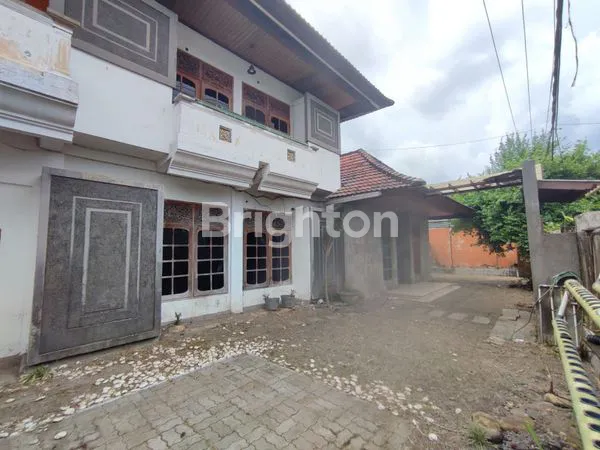 image RUMAH MEWAH MARMER LT 400M² DI JL SULI (3)