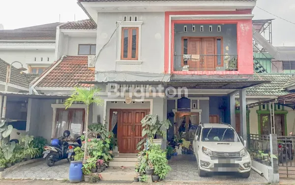 image RUMAH DIJUAL 2 LANTAI DI DALAM PERUMAHAN STRATEGIS (1)