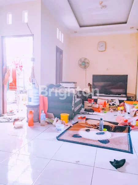image RUMAH DIJUAL 2 LANTAI DI DALAM PERUMAHAN STRATEGIS (6)