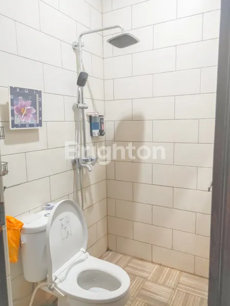 image RUMAH DIJUAL 2 LANTAI DI DALAM PERUMAHAN STRATEGIS (8)