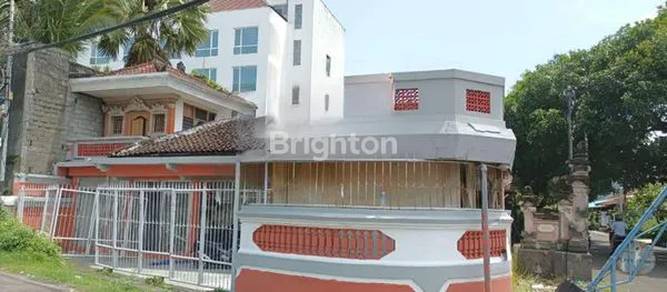 RUMAH DI KUTA PERMAI