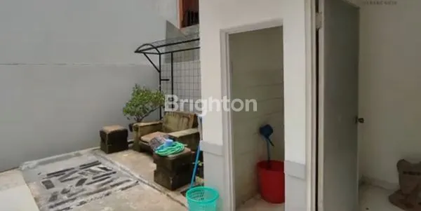 image RUMAH SIAP HUNI FURNISHED DEKAT UNIKA BSB HALAMAN BELAKANG LUAS  (6)