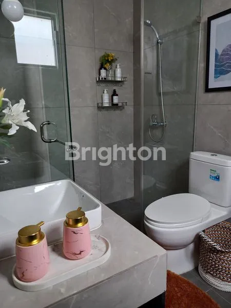 image HUNIAN MODERN CLASIC DENGAN FASILITAS MINI GOLF (7)