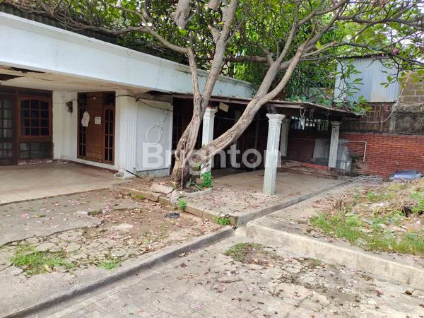 image RUMAH DI JALAN BESAR & STRATEGIS, TANAH LUAS DI KAYU PUTIH [R 723 J] (5)