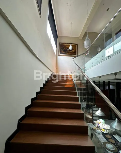 image RUMAH DI JEBRES!! MEWAH DAN MINIM RENOV!! TENGAH KOTA (5)