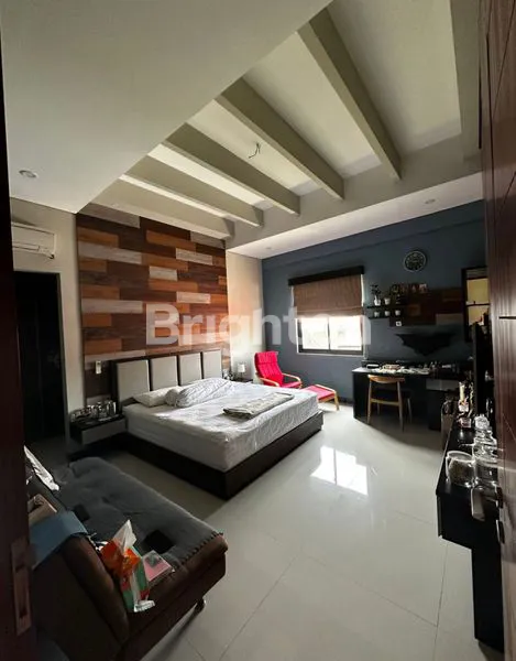 image RUMAH DI JEBRES!! MEWAH DAN MINIM RENOV!! TENGAH KOTA (7)