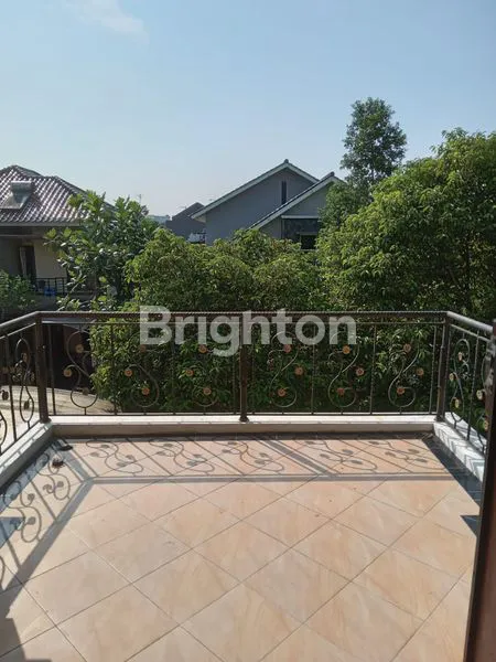 image RUMAH HOOK 3 LANTAI DI PUSPITA LOKA BSD (5)