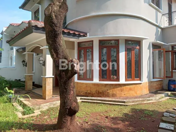 image RUMAH HOOK 3 LANTAI DI PUSPITA LOKA BSD (7)