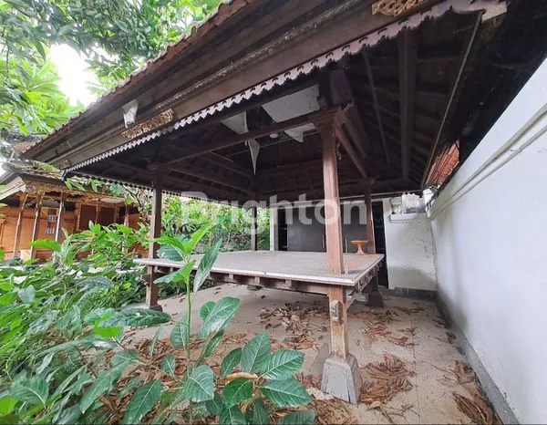 image RUMAH UNIK STYLE BALI SIDAKARYA (2)