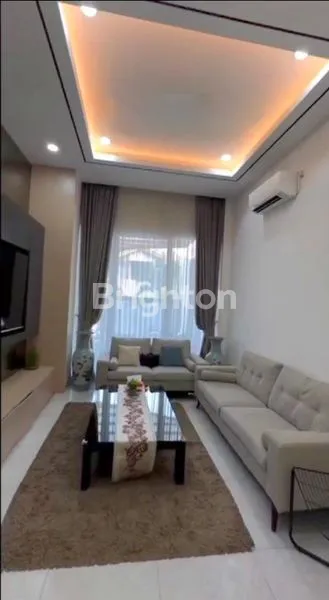 image RUMAH BAGUS LUAS 6X18  TERAWAT HADAP SELATAN JALAN 2 MOBIL  (1)