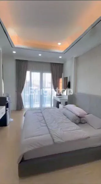 image RUMAH BAGUS LUAS 6X18  TERAWAT HADAP SELATAN JALAN 2 MOBIL  (4)