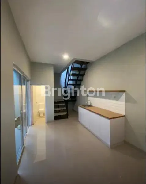 image RUMAH BARU 2 LANTAI DAN SIAP HUNI CANTIK NYAMAN (2)