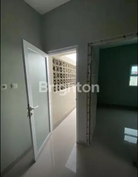 image RUMAH BARU 2 LANTAI DAN SIAP HUNI CANTIK NYAMAN (3)