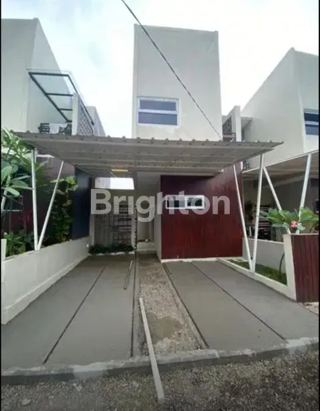 image RUMAH BARU 2 LANTAI DAN SIAP HUNI CANTIK NYAMAN (1)