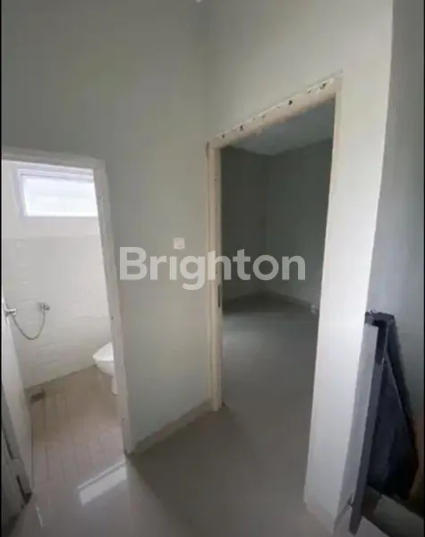image RUMAH BARU 2 LANTAI DAN SIAP HUNI CANTIK NYAMAN (5)