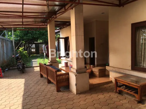 image RUMAH 2 LANTAI LUAS SERASA VILLA ADA KOLAM RENANG (3)