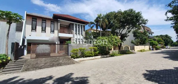 image RUMAH MEWAH NYAMAN DIHUNI KELAPA GADING (4)