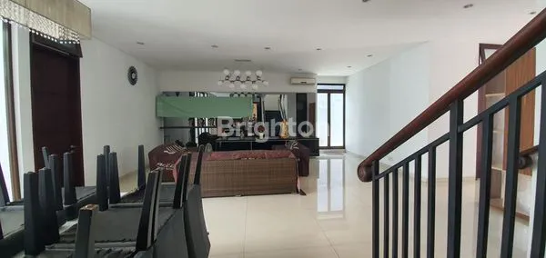 image RUMAH MEWAH NYAMAN DIHUNI KELAPA GADING (8)