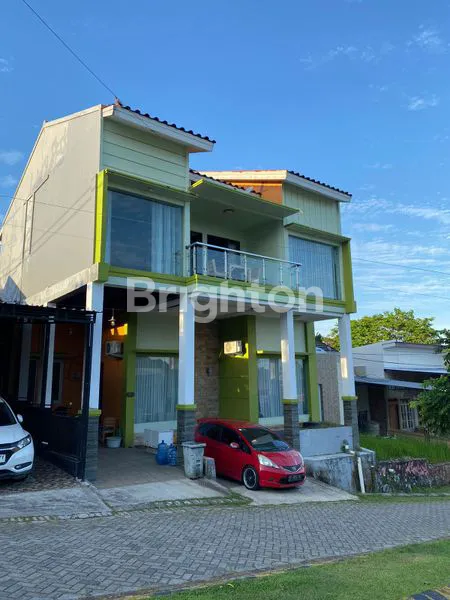 image RUMAH KONSEP CANTIK DI DALAM PERUMAHAN (1)