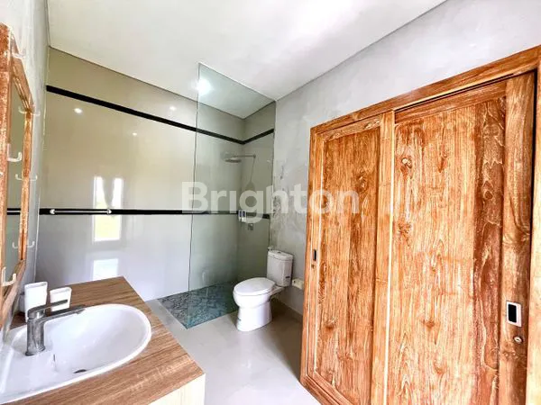 image VILLA FURNISHED 3 BEDROOMS WITH PEACE SURROUNDING AT UMALAS (3)