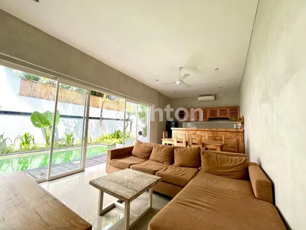 image VILLA FURNISHED 3 BEDROOMS WITH PEACE SURROUNDING AT UMALAS (7)