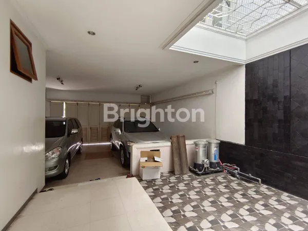 image ARAYA, RUMAH SIAP HUNI, 2 LANTAI, ADA KOLAM RENANG INDOOR, HADAP TIMUR (8)