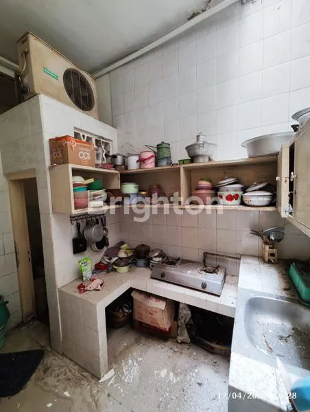 image RUKO 2 LT KAWASAN PECINAN GG BESEN SEMAWIS SEMARANG TENGAH DIPUSAT PERDAGANGAN DAN PERBANKAN KOTA SEMARANG BISA NEGO SIAP CARI CUAN (7)