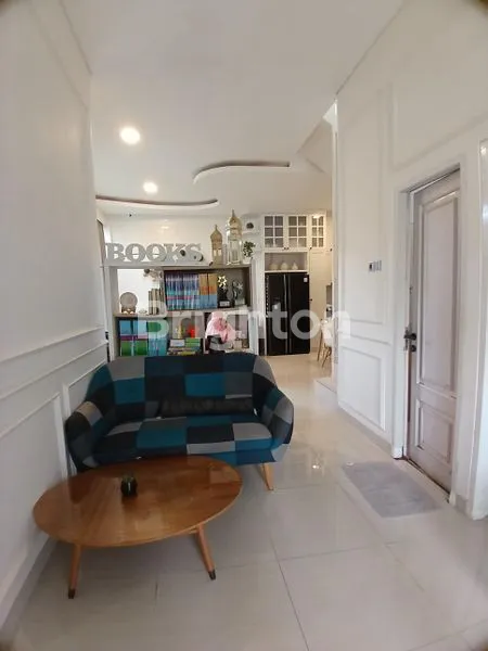image DIJUAL RUMAH TENGAH KOTA BERNUANSA MINIMALIS ELEGAN LOKASI AMAN NYAMAN HARGA NEGO (6)