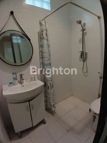 image DIJUAL RUMAH TENGAH KOTA BERNUANSA MINIMALIS ELEGAN LOKASI AMAN NYAMAN HARGA NEGO (5)