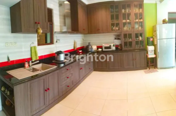 image RUMAH ELITE DI BOULEVARD PERUMAHAN CITRAGRAN CIBUBUR (6)