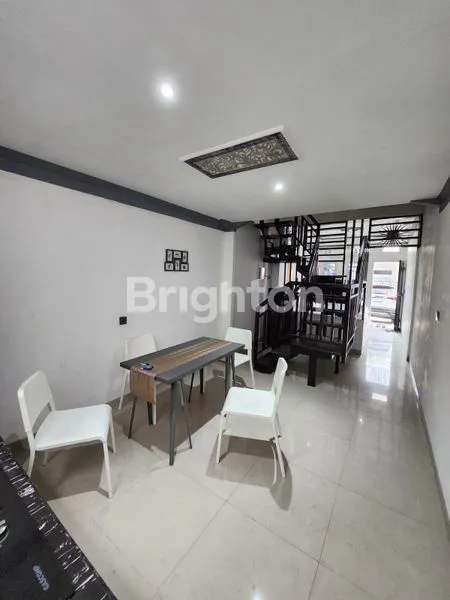 image RUMAH MUARA KARANG 3 TINGKAT FULL FURNISHED AREA PLUIT JAKARTA UTARA (7)