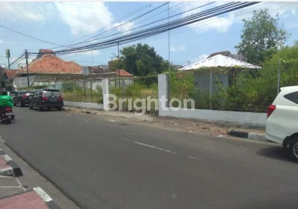 image TANAH LUAS AREA PREMIUM DI TENGAH KOTA, LOKASI STRATEGIS DEKAT STASIUN KA TUGU DAN MALIOBORO, COCOK UNTUK HOTEL, APARTEMEN, KOS EKSLUSIF. HARGA NEGO (1)