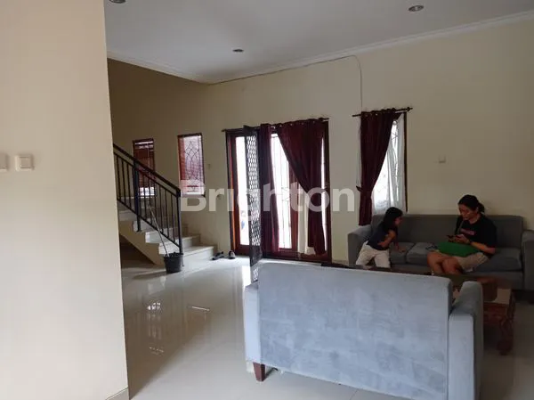 image RUMAH MEWAH FULL FURNISH 2 LANTAI DI LOR IN RESIDENCE (4)