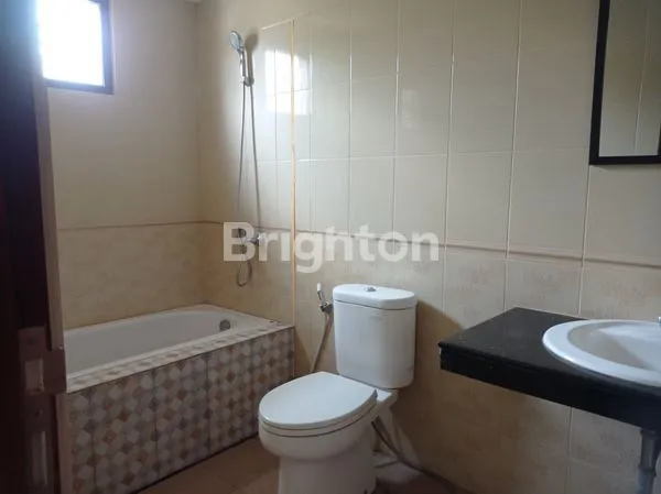 image RUMAH MEWAH FULL FURNISH 2 LANTAI DI LOR IN RESIDENCE (6)