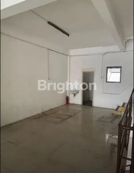 image RUMAH MANGGA DUA RAYA 4 LANTAI JAKARTA BARAT (6)