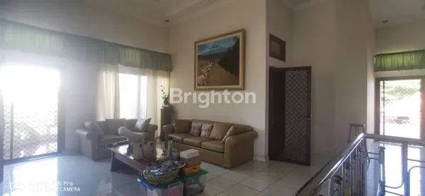 image RUMAH LANTAI 2 LOKASI DI DRUPADI RENON (4)