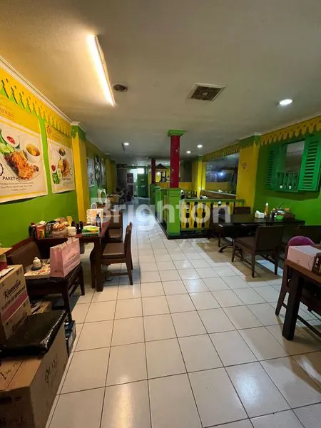 image SIAP PAKAI, RUKO 4 LANTAI NON FURNISH DI KAWASAN GAJAHMADA , JAKARTA PUSAT (2)