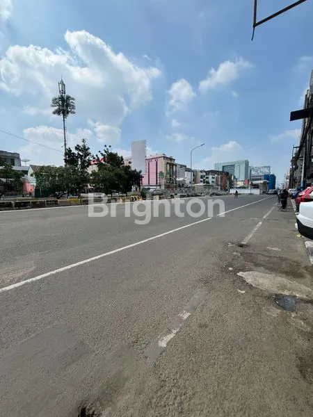 image SIAP PAKAI, RUKO 4 LANTAI NON FURNISH DI KAWASAN GAJAHMADA , JAKARTA PUSAT (4)