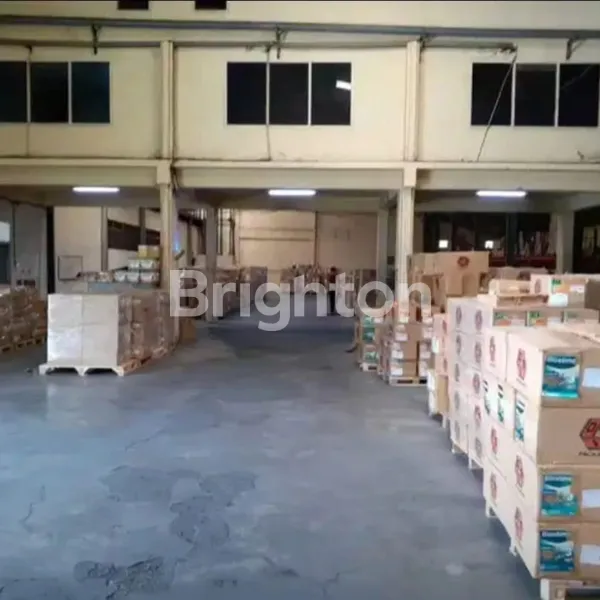 image GUDANG SIAP PAKAI DI AREA KOMPLEK PERGUDANGAN MARGOMULYO DEKAT PINTU TOL (3)