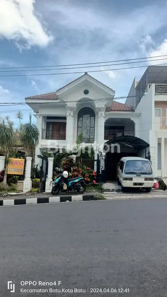 image RUMAH 2 LANTAI DEKAT LOKASI WISATA BATU (JATIM PARK, MUSEUM ANGKUT), JL IMAM BONJOL, BATU (1)