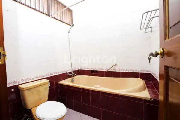 image RUMAH MEWAH HOOK FURNISH DENGAN KOLAM RENANG DI PUPUK (7)