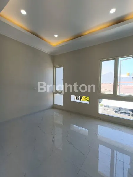image RUMAH 2 LANTAI BARU MINIMALIS NGINDEN DEKAT UBAYA BISA KPR (3)