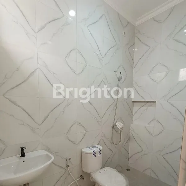 image RUMAH 2 LANTAI BARU MINIMALIS NGINDEN DEKAT UBAYA BISA KPR (5)